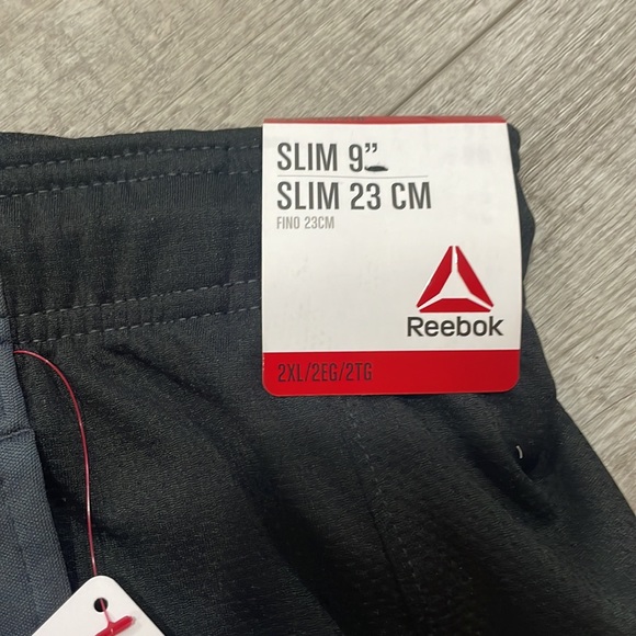 Reebok lightweight basketball shorts - Picture 2 of 3